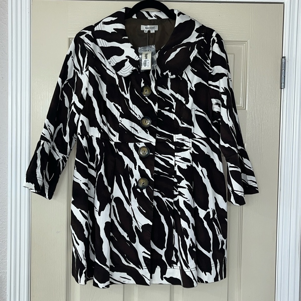 Fully Lined Appraisal Jacket with 3/4 Length Bell Sleeves